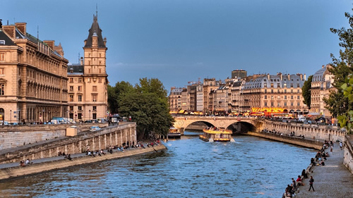 a view of the Seine River